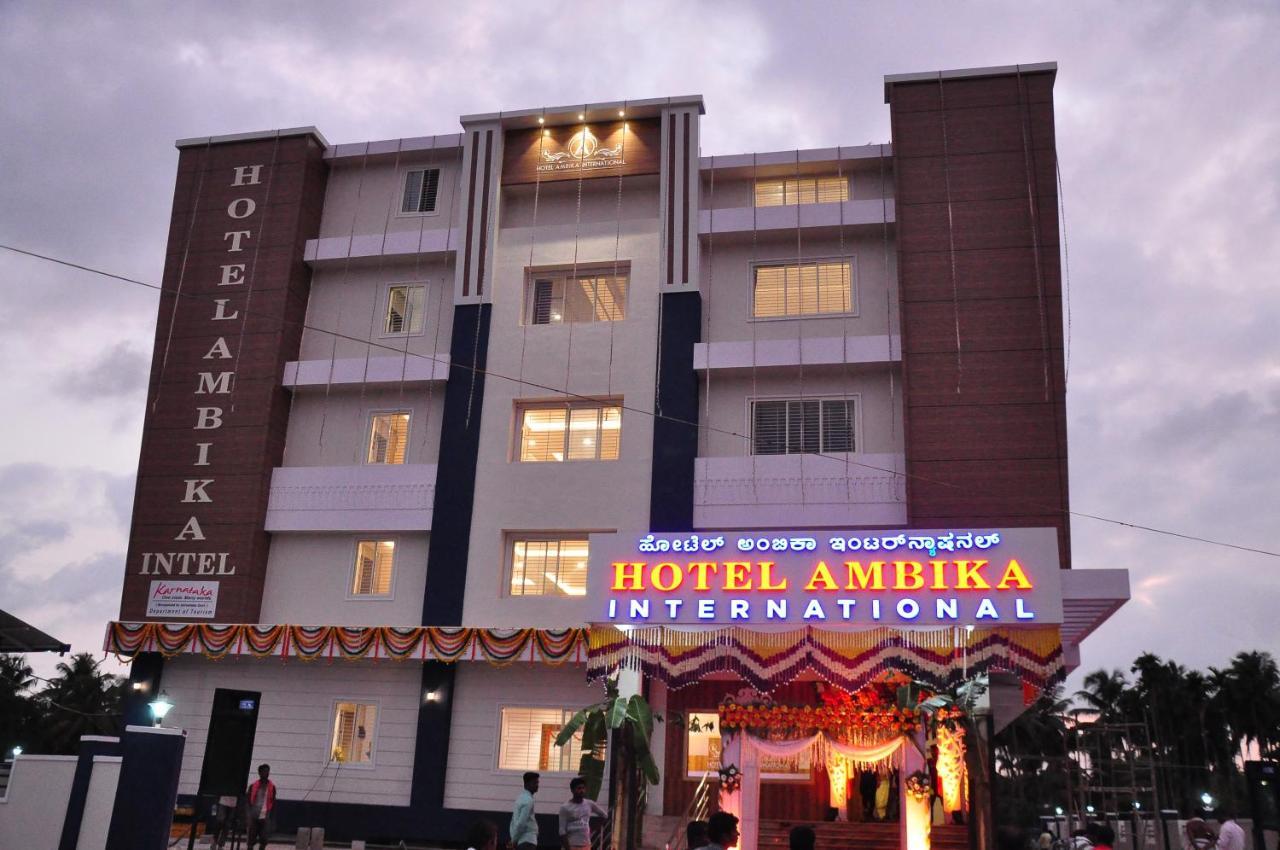 Hotel Ambika International Byndoor Bainduru Екстериор снимка