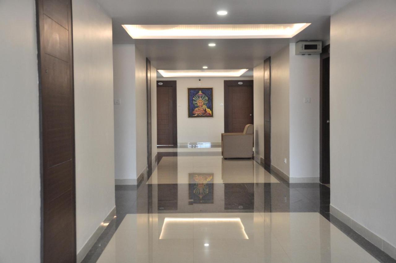 Hotel Ambika International Byndoor Bainduru Екстериор снимка