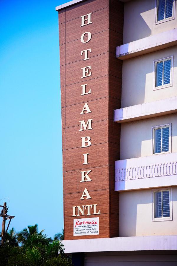 Hotel Ambika International Byndoor Bainduru Екстериор снимка