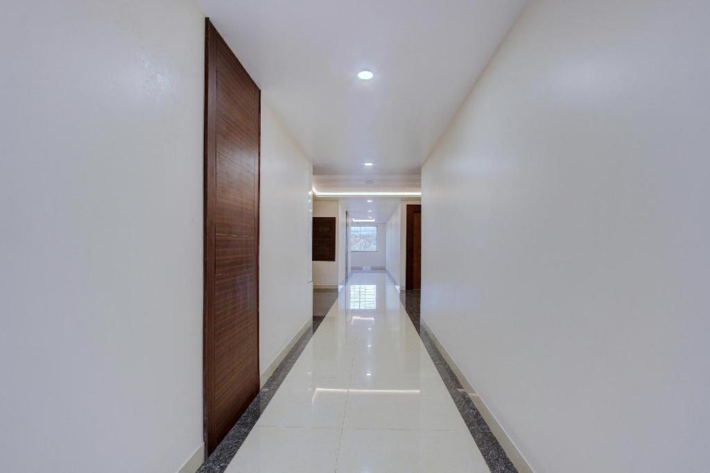 Hotel Ambika International Byndoor Bainduru Екстериор снимка